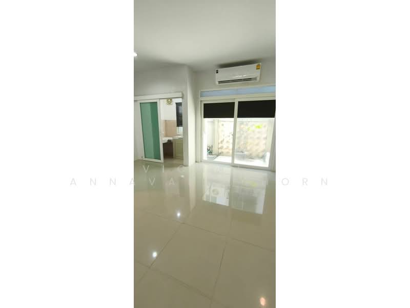 Baan Klang Muang Urbanion Rama 9-Ladprao : บ้านกลางเมือง เออร์บาเนี่ยน พระราม 9-ลาดพร้าว, กรุงเทพ, ซอยลาดพร้าว 84 ถนนลาดพร้าว, วังทองหลาง, กรุงเทพ, 240 ตร.ม., ทาวน์เฮ้าส์ ให้เช่า, โดย Vichai Annavakulthorn, 500336816 - DDproperty.com