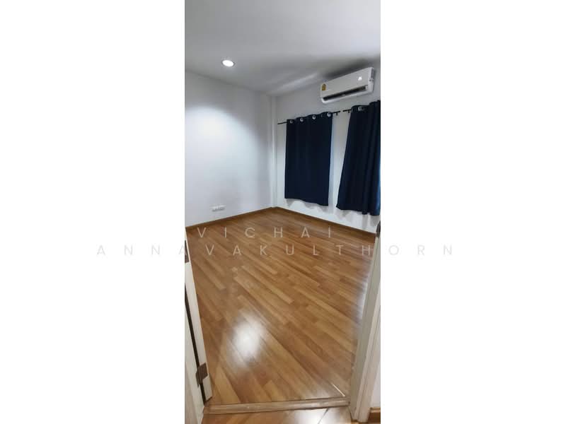Baan Klang Muang Urbanion Rama 9-Ladprao, Bangkok, Soi Ladprao 84, Ladprao Road, Wang Thonglang, Bangkok, 3 Bedrooms, 240 sqm, Townhouse For Rent, by Vichai Annavakulthorn, 500336816 - DDproperty.com