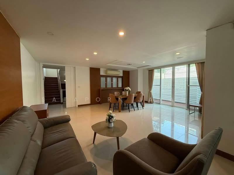 4-BR Townhouse, Bangkok, Khlong Tan Nua, Watthana, Bangkok, 4 Bedrooms, 250 sqm, Townhouse For Rent, by Sataporn Jalao, 500336824 - DDproperty.com