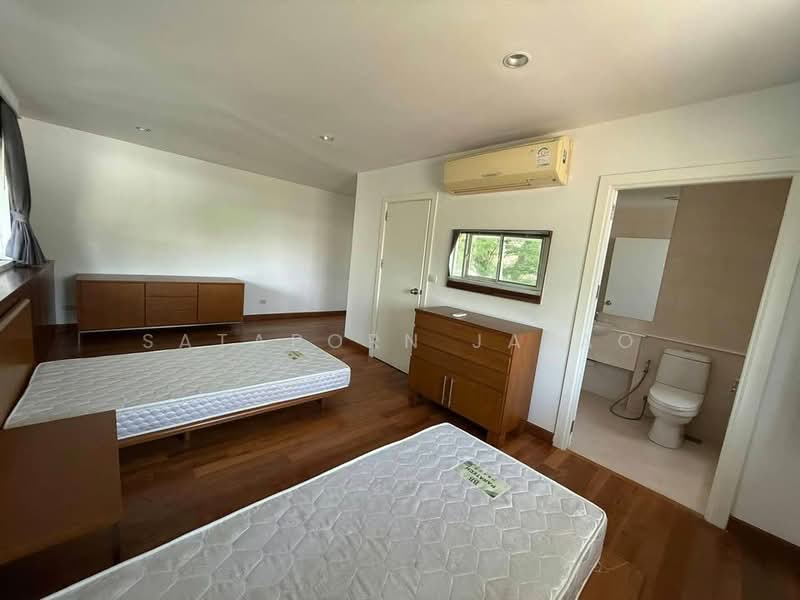 4-BR Townhouse, Bangkok, Khlong Tan Nua, Watthana, Bangkok, 4 Bedrooms, 250 sqm, Townhouse For Rent, by Sataporn Jalao, 500336824 - DDproperty.com