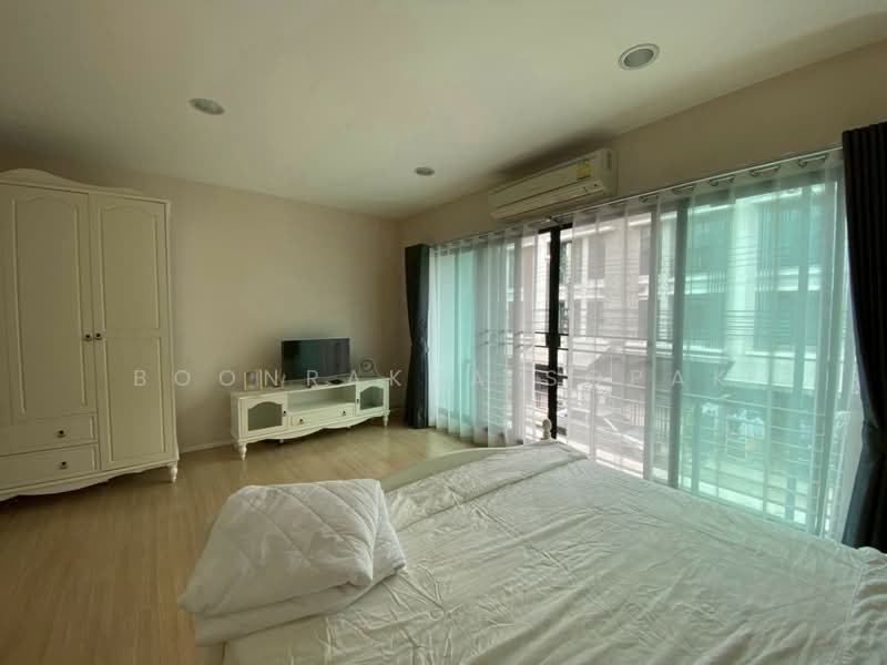 Baan Klang Muang Rama 9-Ramkhmahaeng, Bangkok, Soi Ramkhamhaeng 39, Phlapphla, Wang Thonglang, Bangkok, 3 Bedrooms, 160 sqm, Townhouse For Rent, by Boonraksa Sopak, 500336842 - DDproperty.com