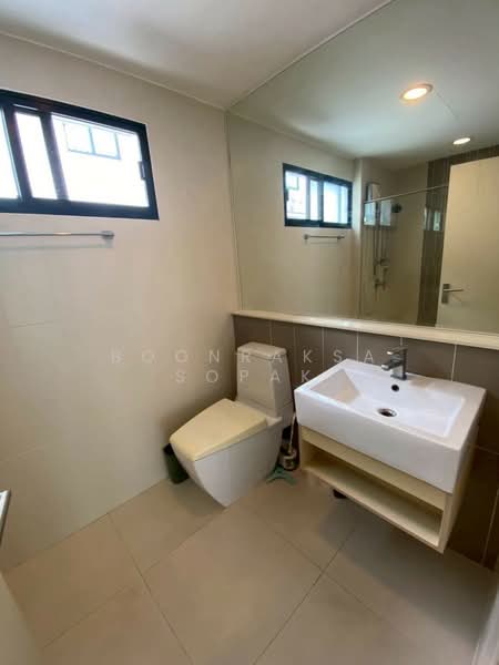 Baan Klang Muang Rama 9-Ramkhmahaeng, Bangkok, Soi Ramkhamhaeng 39, Phlapphla, Wang Thonglang, Bangkok, 3 Bedrooms, 160 sqm, Townhouse For Rent, by Boonraksa Sopak, 500336842 - DDproperty.com