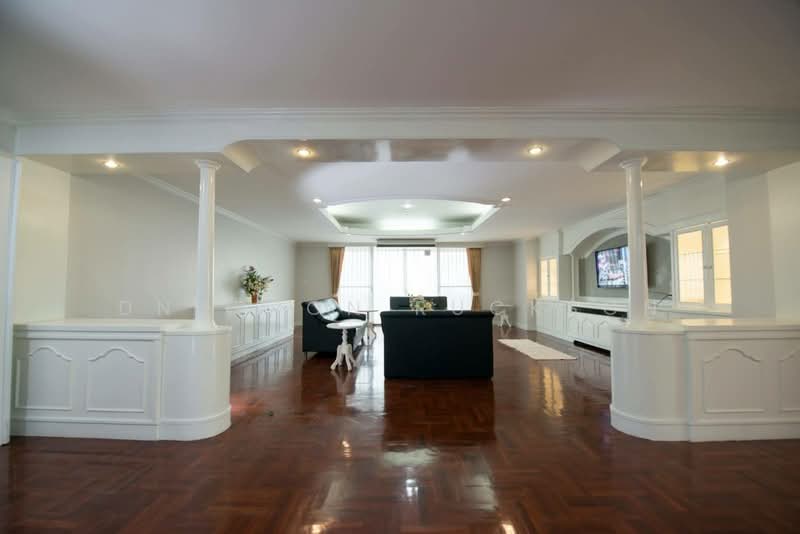 Oriental Towers, Bangkok, 25 Soi Ekkamai 12, Ekkamai Road, Khlong Tan Nua, Watthana, Bangkok, 3 Bedrooms, 350 sqm, Condo For Rent, by Dnupron Ruckson, 500336920 - DDproperty.com