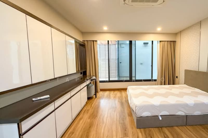 Parc Priva, Bangkok, Thiam Ruammit Road, Huai Khwang, Bangkok, 5 Bedrooms, 400 sqm, Single Detached House For Rent, by Sataporn Jalao, 500336940 - DDproperty.com