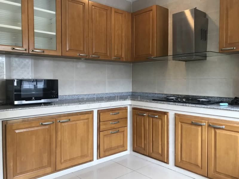 5-BR House, Bangkok, Bang Chak, Phra Khanong, Bangkok, 5 Bedrooms, 350 sqm, Single Detached House For Rent, by Vichai  Annavakulthorn, 500336950 - DDproperty.com