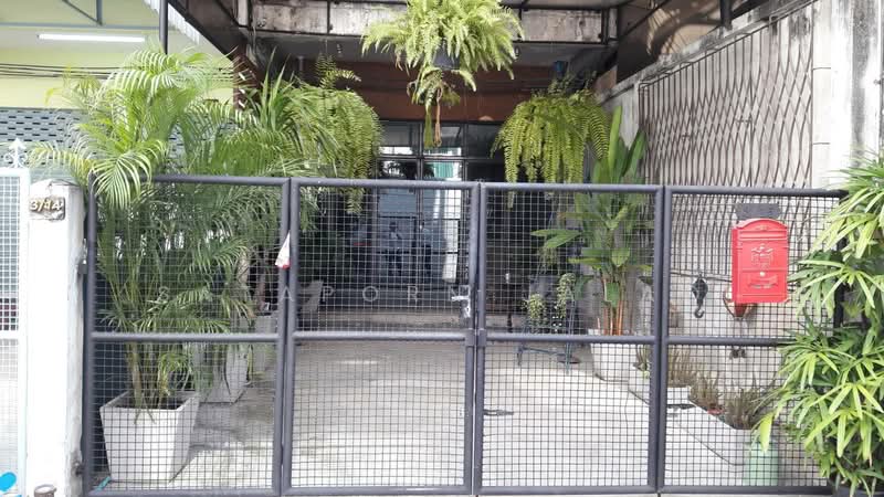ทาวน์เฮ้าส์ 5-ห้องนอน, กรุงเทพ, สีลม, บางรัก, กรุงเทพ, 240 ตร.ม., ทาวน์เฮ้าส์ ให้เช่า, โดย Sataporn Jalao, 500336955 - DDproperty.com