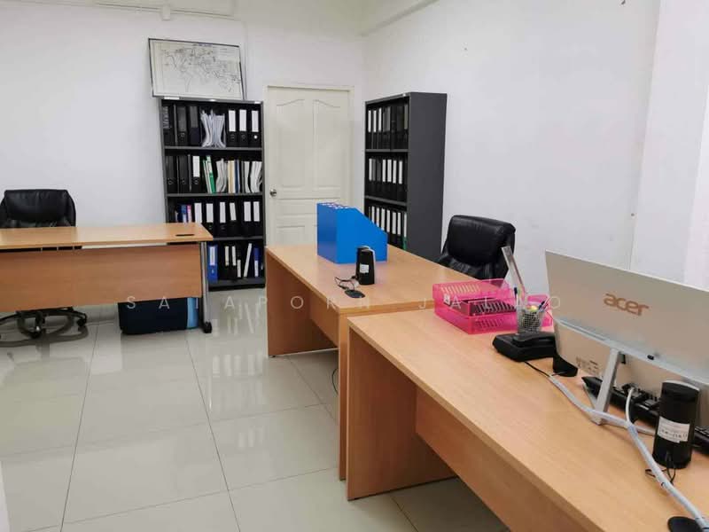 2-BR Townhouse, Bangkok, Bang Kapi, Huai Khwang, Bangkok, 2 Bedrooms, 336 sqm, Townhouse For Rent, by Sataporn Jalao, 500336972 - DDproperty.com