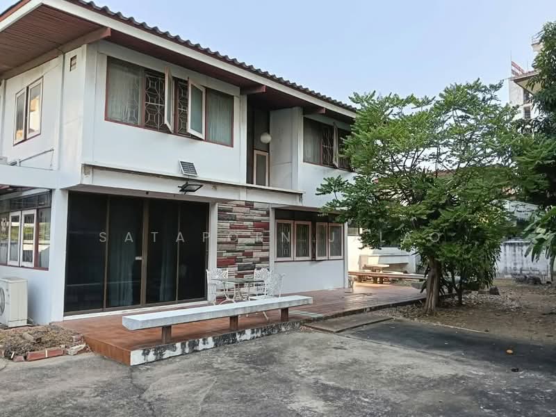 5-BR House, Bangkok, Praborommaharatchawang, Phra Nakhon, Bangkok, 5 Bedrooms, 748 sqm, Single Detached House For Sale, by Sataporn Jalao, 500336982 - DDproperty.com