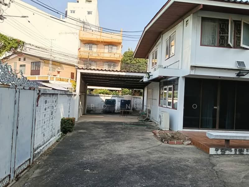 5-BR House, Bangkok, Praborommaharatchawang, Phra Nakhon, Bangkok, 5 Bedrooms, 748 sqm, Single Detached House For Sale, by Sataporn Jalao, 500336982 - DDproperty.com