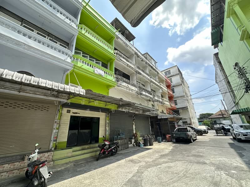 อาคารพาณิชย์ 3 ชั้น หลังการไฟฟ้า บางกรวย - ไทรน้อย (สภาพใหม่ ทั้งหลัง), นนทบุรี, บางกรวย, นนทบุรี, 224 ตร.ม., ตึกแถว-อาคารพาณิชย์ ขาย, โดย บริษัท เอชแอล แอสเซท จำกัด, 500337004 - DDproperty.com