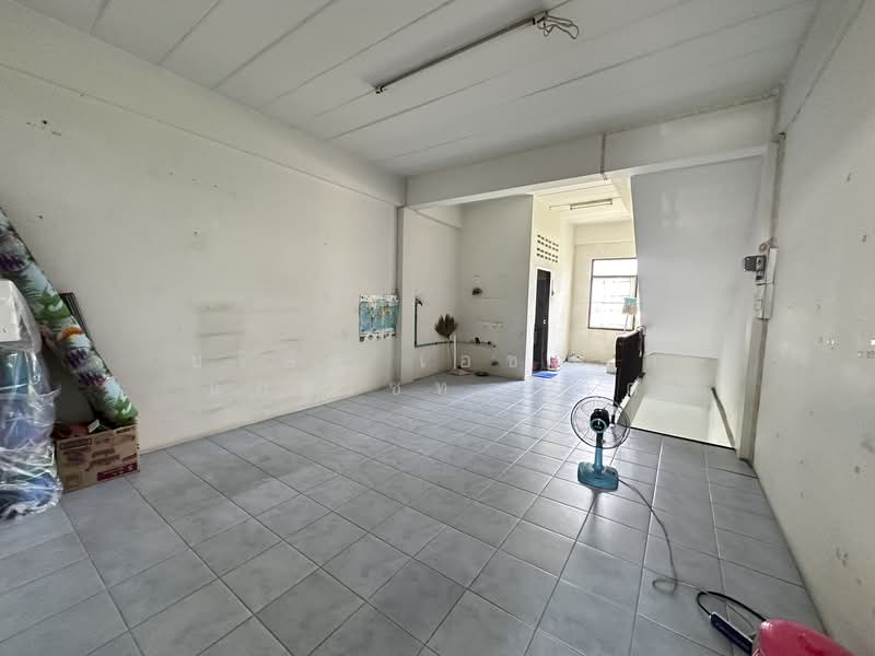 อาคารพาณิชย์ 3 ชั้น หลังการไฟฟ้า บางกรวย - ไทรน้อย (สภาพใหม่ ทั้งหลัง), Nonthaburi, Bang Kruai, Nonthaburi, , 224 sqm, Shophouse For Sale, by บริษัท เอชแอล แอสเซท จำกัด, 500337004 - DDproperty.com