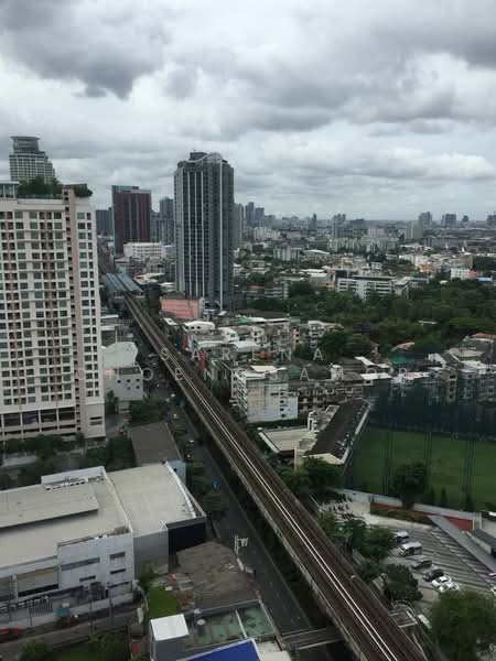 The Lofts Ekkamai, Bangkok, 1415 Sukhumvit Road, Phra Kanong Nua, Watthana, Bangkok, 2 Bedrooms, 90 sqm, Condo For Rent, by Sarena Choengsamor, 500337029 - DDproperty.com