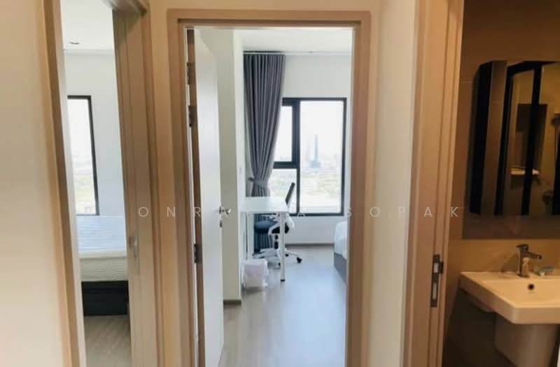 The Base Phetchaburi-Thonglor, Bangkok, Phetchaburi Rd, Bang Kapi, Huai Khwang, Bangkok, 2 Bedrooms, 62 sqm, Condo For Rent, by Boonraksa Sopak, 500337047 - DDproperty.com