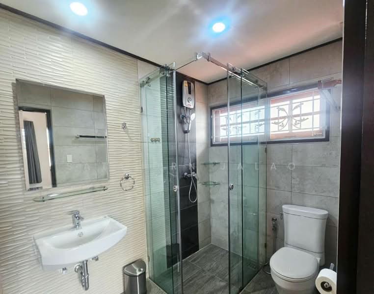 4-BR Semi-detached House, Bangkok, Samsen Nai, Phaya Thai, Bangkok, 4 Bedrooms, 310 sqm, Semi-Detached House (Twin House) For Sale, by Sataporn Jalao, 500337054 - DDproperty.com