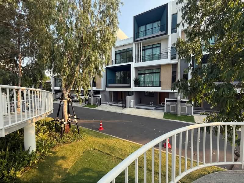 ทาวน์เฮ้าส์ 3-ห้องนอน, กรุงเทพ, ลาดพร้าว, กรุงเทพ, 263 ตร.ม., ทาวน์เฮ้าส์ ให้เช่า, โดย Boonraksa Sopak, 500337095 - DDproperty.com