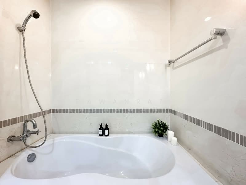 Baan Klang Krung Siam-Pathumwan : บ้านกลางกรุง สยาม-ปทุมวัน คอนโดมิเนียม, กรุงเทพ, ถนนเพชรบุรี แขวงถนนเพชรบุรี เขตราชเทวี กรุงเทพมหานคร, ถนนเพชรบุรี, ราชเทวี, กรุงเทพ, 50 ตร.ม., คอนโด ให้เช่า, โดย Pawanrat Panchawanon, 500337114 - DDproperty.com