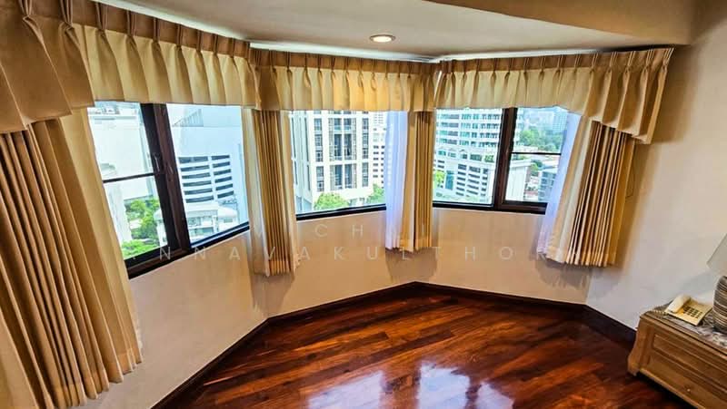 Baan Suanpetch, Bangkok, 18 Soi Sukhumvit 39, Khlong Tan Nua, Watthana, Bangkok, 2 Bedrooms, 136 sqm, Condo For Rent, by Vichai Annavakulthorn, 500337174 - DDproperty.com