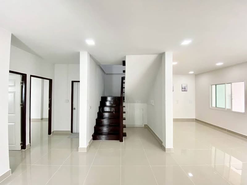 lapawan 1, Nonthaburi, รัตนาธิเบศร์, Bang Rak Pattana, Bang Bua Thong, Nonthaburi, 4 Bedrooms, 125 sqm, Townhouse For Sale, by Wanlapa Charoonthum, 500337215 - DDproperty.com
