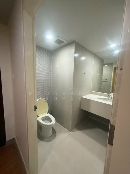 The Trendy, Bangkok, 10 Soi Sukhumvit 13, Khlongtoei Nua, Watthana, Bangkok, 1 Bedroom, 74 sqm, Condo For Rent, by Boonraksa Sopak, 500337253 - DDproperty.com