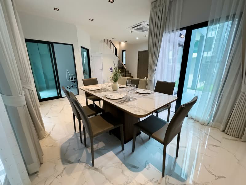 89 Residence Ratchada-Rama 9, Bangkok, Huai Khwang, Bangkok, 4 Bedrooms, 250 sqm, Single Detached House For Rent, by รมิดา แก้วรัตน์, 500337270 - DDproperty.com
