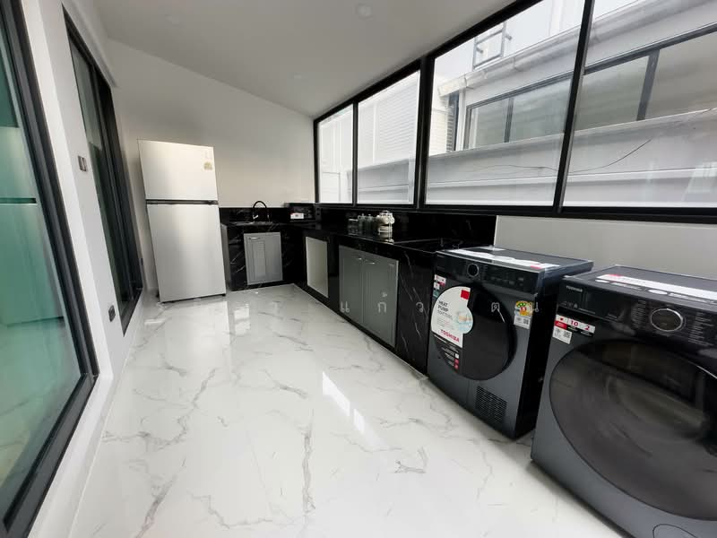 89 Residence Ratchada-Rama 9, Bangkok, Huai Khwang, Bangkok, 4 Bedrooms, 250 sqm, Single Detached House For Rent, by รมิดา แก้วรัตน์, 500337270 - DDproperty.com