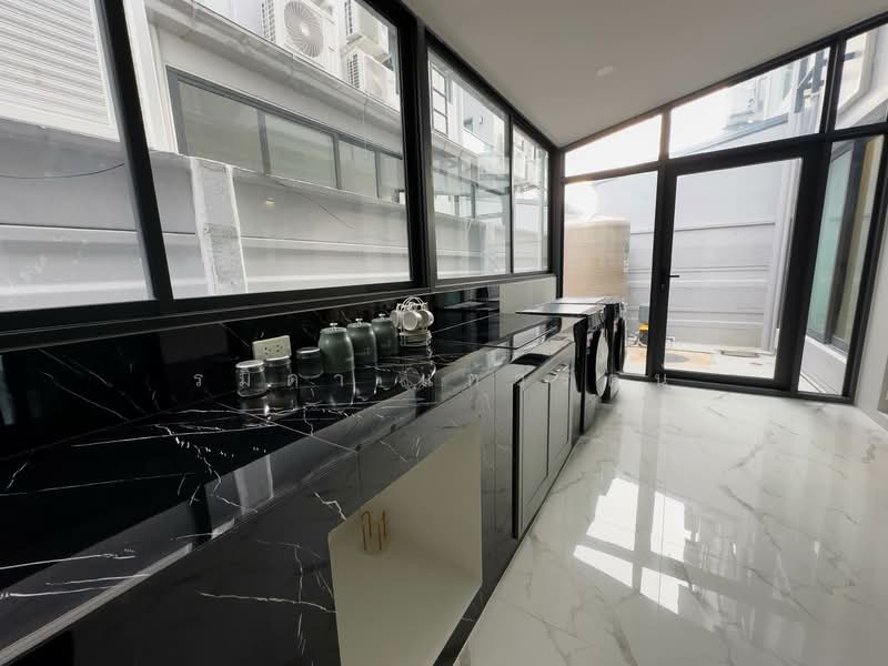89 Residence Ratchada-Rama 9, Bangkok, Huai Khwang, Bangkok, 4 Bedrooms, 250 sqm, Single Detached House For Rent, by รมิดา แก้วรัตน์, 500337270 - DDproperty.com