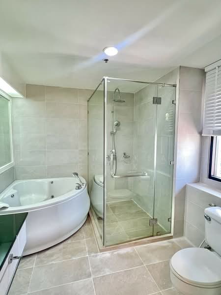 G.P. Grande Tower, Bangkok, 55 Sukhumvit 23, Khlongtoei Nua, Watthana, Bangkok, 4 Bedrooms, 400 sqm, Apartment For Rent, by Boonraksa Sopak, 500337311 - DDproperty.com