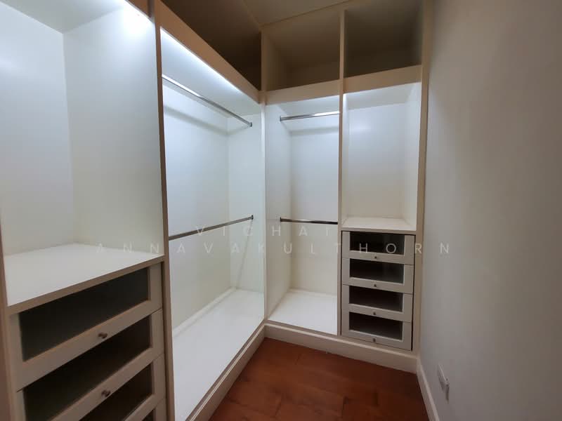 Rom Sai Residence, Bangkok, Sukhumvit Soi 55/25, Khlong Tan Nua, Watthana, Bangkok, 3 Bedrooms, 240 sqm, Apartment For Rent, by Vichai  Annavakulthorn, 500337370 - DDproperty.com