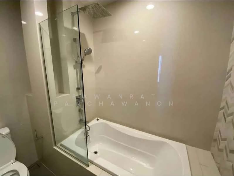 Oka Haus Sukhumvit 36, Bangkok, 3399 Rama 4 Road, Khong Tan, Khlong Toei, Bangkok, 1 Bedroom, 35 sqm, Condo For Rent, by Pawanrat Panchawanon, 500337383 - DDproperty.com