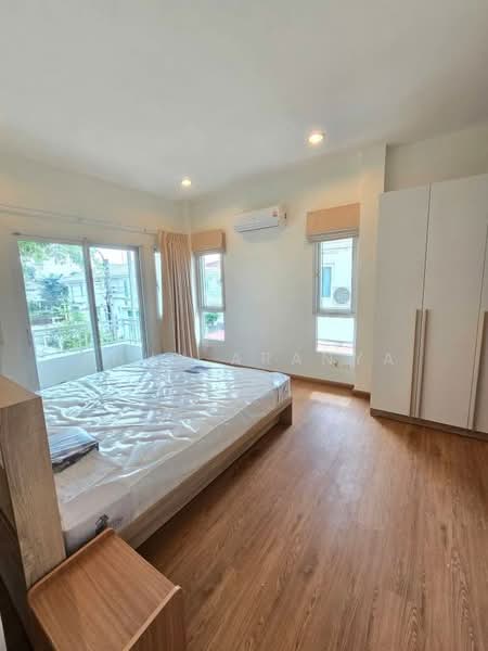 Perfect Place Sukhumvit 77-Suvarnabhumi, Samut Prakan, Lat Krabang Road, Rachathewa, Bang Plee, Samut Prakan, 4 Bedrooms, 270 sqm, Single Detached House For Rent, by Khun Aranya, 500337392 - DDproperty.com