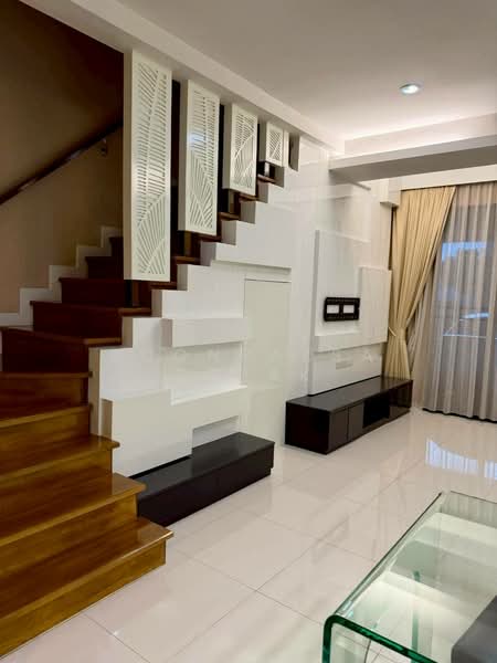 Bless Town Sukhumvit 50, Bangkok, Sukhumvit 50 Road, Phra Kanong, Khlong Toei, Bangkok, 3 Bedrooms, 263 sqm, Townhouse For Rent, by Boonraksa Sopak, 500337405 - DDproperty.com
