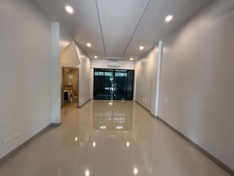 Premium Place Kaset - Nawamin II, Bangkok, Prasert Manukit 29 Road (Soi Mailarp), Lat Phrao, Bangkok, 3 Bedrooms, 285 sqm, Townhouse For Rent, by Khun Aranya, 500337417 - DDproperty.com