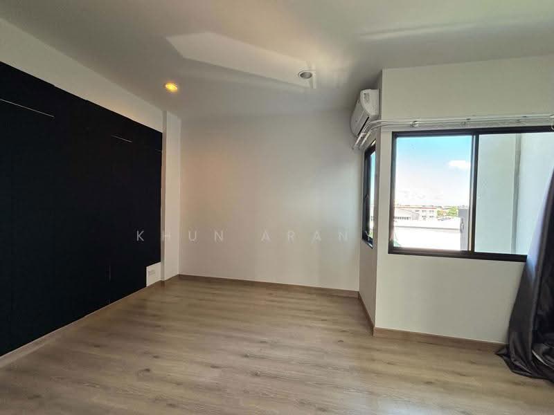 Premium Place Kaset - Nawamin II, Bangkok, Prasert Manukit 29 Road (Soi Mailarp), Lat Phrao, Bangkok, 3 Bedrooms, 285 sqm, Townhouse For Rent, by Khun Aranya, 500337417 - DDproperty.com
