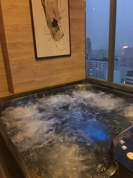 The Esse Asoke, Bangkok, 333 Soi Sukhumvit 21, Sukhumvit Road, Khlongtoei Nua, Watthana, Bangkok, 1 Bedroom, 49 sqm, Condo For Rent, by Sataporn Jalao, 500337505 - DDproperty.com