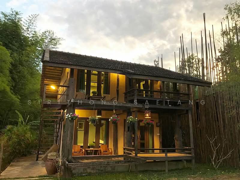 Homestay in Chiang Rai, Two houses 684 sq.wa with 5 Beds 11 Baths Near Rai Cherntawan, Chiang Rai, Huai Sak, Muang Chiang Rai, Chiang Rai, , 600 sqm, Business For Sale, by Sirithong Saetang, 500337509 - DDproperty.com