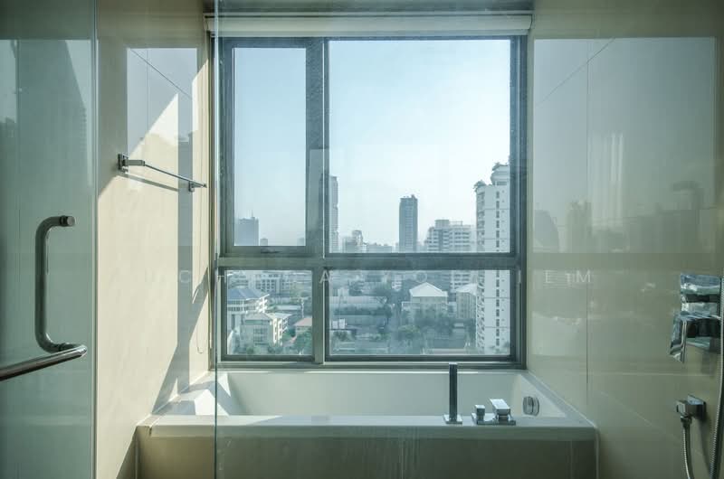 H Sukhumvit 43, Bangkok, 28 Sukhumvit 34 Road, Khlong Tan Nua, Watthana, Bangkok, 2 Bedrooms, 60 sqm, Condo For Sale, by Suchada Yodyiem, 500337516 - DDproperty.com