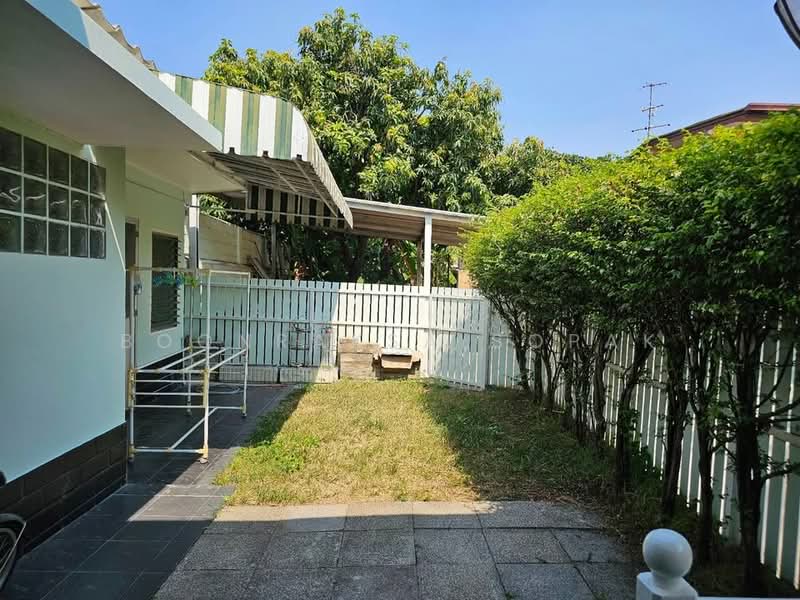 3-BR House, Bangkok, Tanon Nakorn Chaisri, Dusit, Bangkok, 3 Bedrooms, 160 sqm, Single Detached House For Rent, by Boonraksa Sopak, 500337559 - DDproperty.com