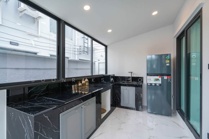 89 Residence Ratchada-Rama 9, Bangkok, Huai Khwang, Bangkok, 4 Bedrooms, 235 sqm, Single Detached House For Rent, by Boonraksa Sopak, 500337572 - DDproperty.com