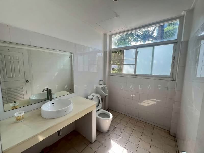 1-BR House, Bangkok, Khlong Tan Nua, Watthana, Bangkok, 1 Bedroom, 288 sqm, Single Detached House For Rent, by Sataporn Jalao, 500337580 - DDproperty.com