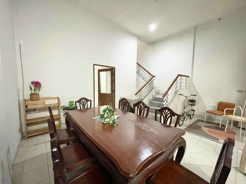 5-BR Townhouse, Bangkok, Wang Thonglang, Bangkok, 5 Bedrooms, 450 sqm, Townhouse For Sale, by Suchada Yodyiem, 500337673 - DDproperty.com