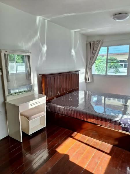 บ้าน 3-ห้องนอน, กรุงเทพ, คลองเตย, กรุงเทพ, 200 ตร.ม., บ้านเดี่ยว ให้เช่า, โดย Sataporn Jalao, 500337697 - DDproperty.com