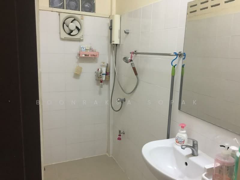 3-BR Townhouse, Bangkok, Din Daeng, Bangkok, 3 Bedrooms, 88 sqm, Townhouse For Rent, by Boonraksa Sopak, 500337700 - DDproperty.com
