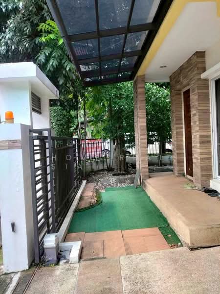 Bangkok Boulevard Ramindra Km.2, Bangkok, 89 Ladplakhao Rd., Anusaowari, Bang Khen, Bangkok, 4 Bedrooms, 260 sqm, Single Detached House For Sale, by HOME Real Estate Service, 500337818 - DDproperty.com