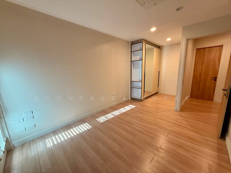 3-BR Townhouse, Bangkok, Khlong Tan Nua, Watthana, Bangkok, 3 Bedrooms, 230 sqm, Townhouse For Rent, by Boonraksa Sopak, 500337833 - DDproperty.com