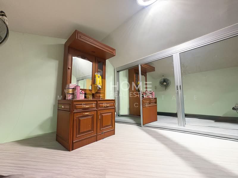 บ้านนอกโครงการ ซอยพหลโยธิน 67, Bangkok, Anusaowari, Bang Khen, Bangkok, 3 Bedrooms, 156 sqm, Semi-Detached House (Twin House) For Sale, by HOME Real Estate Service, 500337868 - DDproperty.com