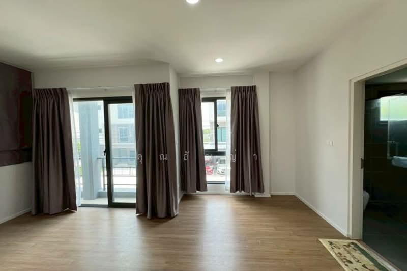 Baan Klang Muang The Edition Rama 9-Krungthep Kreetha, Bangkok, Kanchanaphisek Road 23, Saphan Sung, Bangkok, 4 Bedrooms, 218 sqm, Single Detached House For Sale, by คุณธัญญ่า, 500337876 - DDproperty.com
