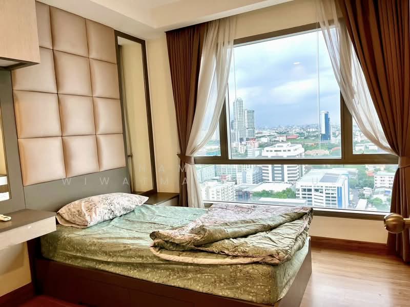 Thru Thonglor, Bangkok, Petchaburi Road, Bang Kapi, Huai Khwang, Bangkok, 2 Bedrooms, 62 sqm, Condo For Rent, by Namthip Wiwatmanitsakul, 500337980 - DDproperty.com