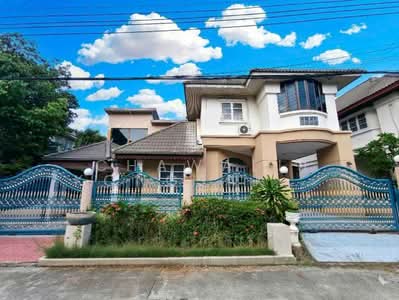 ขาย - ขายบ้านเดี่ยว บ้านสราญวงศ์พาร์ค ซอยสายไหม 61 ต่อเติมครัว ต่อเติมโรงรถ มีห้องแม่บ้าน ใกล้แหล่งรวมร้าน, กรุงเทพ