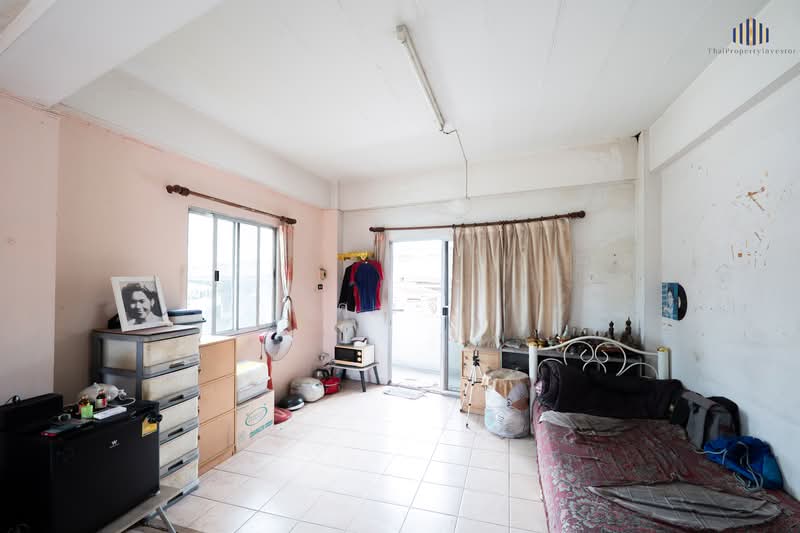 Ready-to-invest building!!! Guesthouse + retail shops! Fronting Arun Ammarin Road, Bangkok, Bang Yi Khan, Bang Phlat, Bangkok, 10+ Bedrooms, 1,000 sqm, Townhouse For Sale, by คุณจี, 500338094 - DDproperty.com