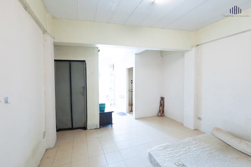 Ready-to-invest building!!! Guesthouse + retail shops! Fronting Arun Ammarin Road, Bangkok, Bang Yi Khan, Bang Phlat, Bangkok, 10+ Bedrooms, 1,000 sqm, Townhouse For Sale, by คุณจี, 500338094 - DDproperty.com